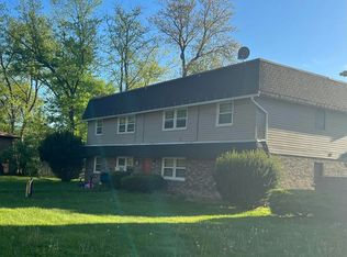 2000 Warren St APT 8, Lake Station, IN 46405