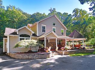 430 Fox Chase Rd, Chester, NJ 07930