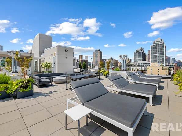 99 Gold Street image 9 of 13