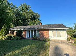 5222 Garner St, Springfield, VA 22151