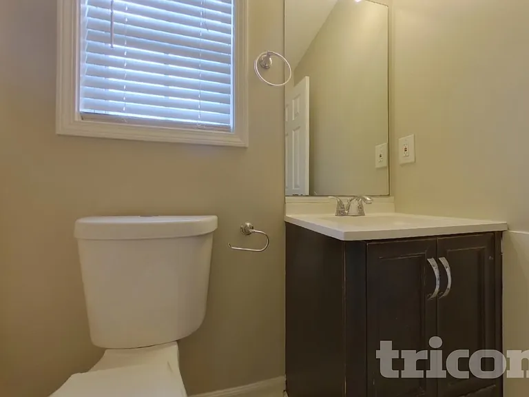 404 Remington Ct — Photo 15