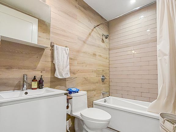 2nd image of 345 Eldert St #21