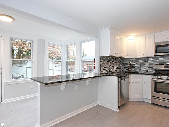 2nd image of 115 Sanford St