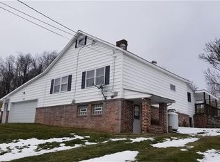112 Jerome Ave, Hollsopple, PA 15937
