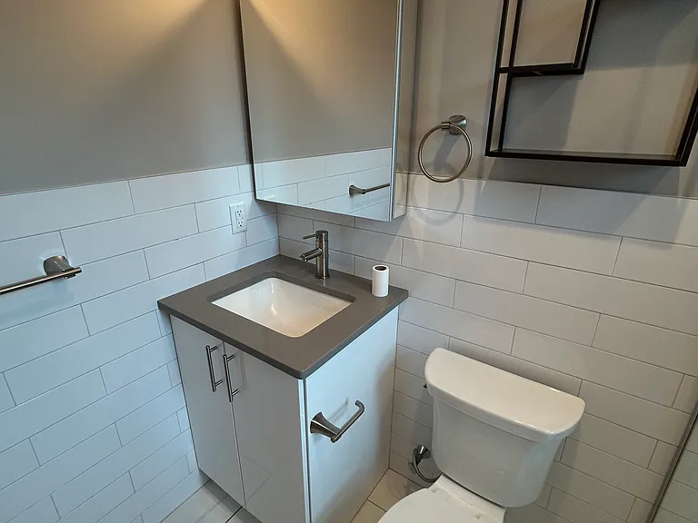 244 Hanover St #510 — Photo 11
