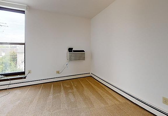 5th image of 2497 N Oakland Ave #310