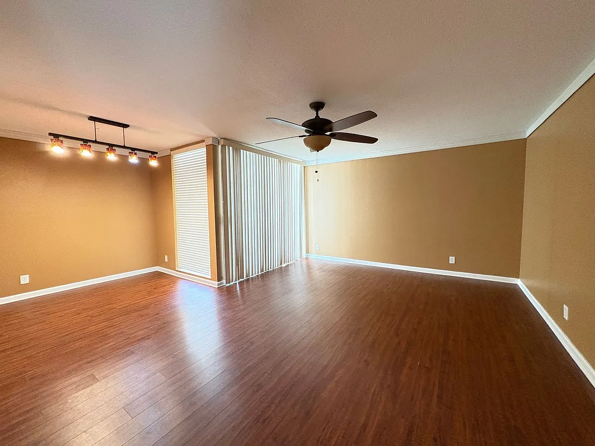 Building Photo - 4865 Collwood Blvd #B