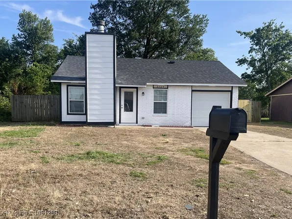 6724 S Independence St, Fort Smith, AR 72903