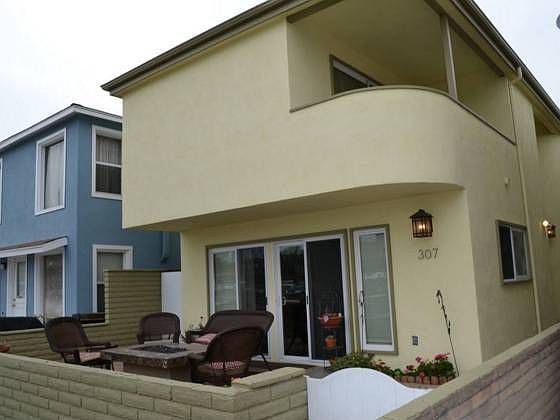 1st image of 307 32nd St