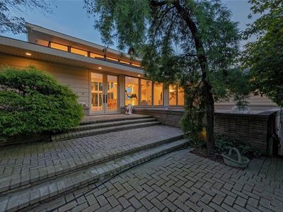 100 Mountain View Dr, Moreland hills, OH, 44022