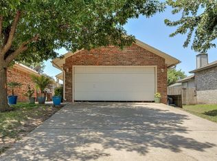 1325 White Oak Rd, Moore, OK 73160