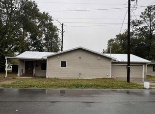 724 W 11th St, Crowley, LA 70526