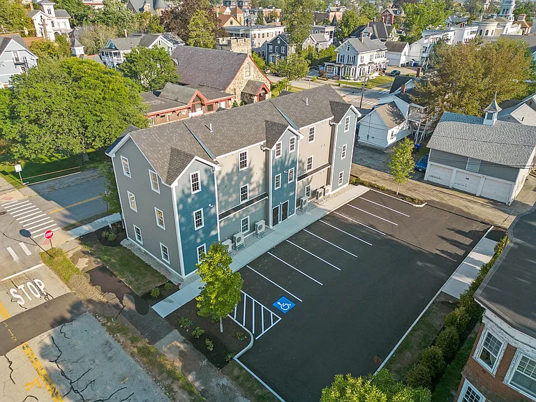 680 Union St — Photo 5