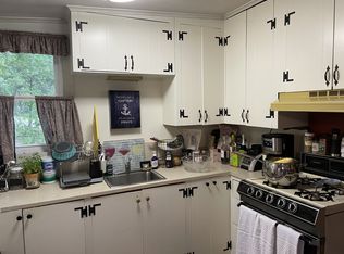 634A W Hill Rd, New Hartford, CT 06057