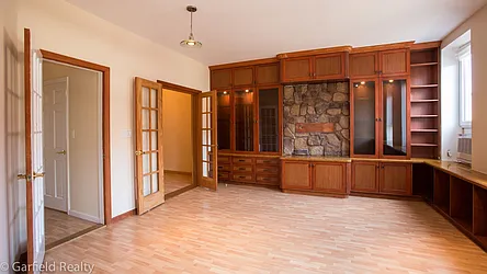 Rented by Garfield Realty 