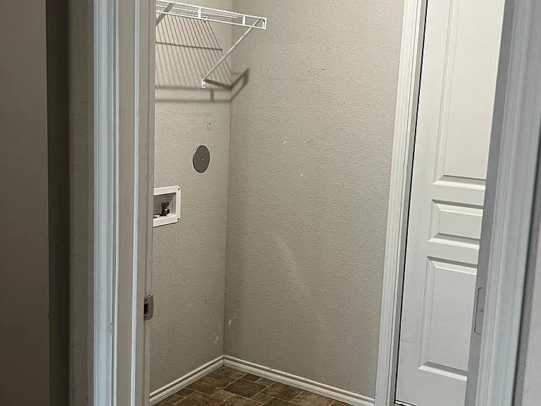 2428 Nolan Creek St — Photo 7