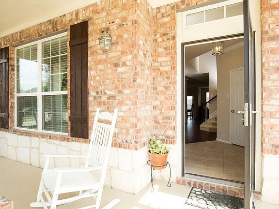 3rd image of 15612 Landing Creek Ln