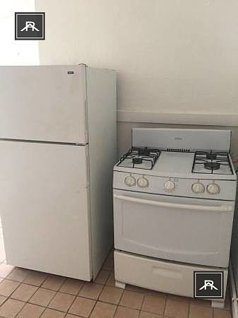 2nd image of 6 Adella Pl #2