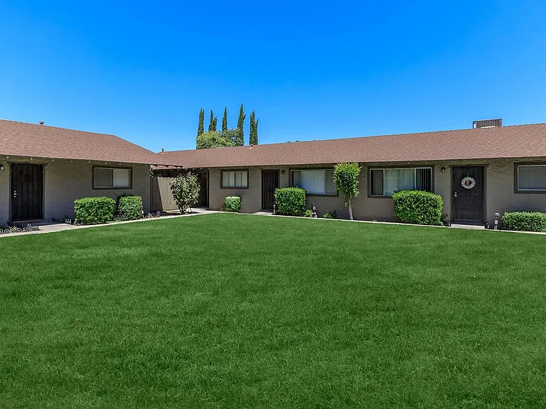 3080 Peach Ave — Photo 6