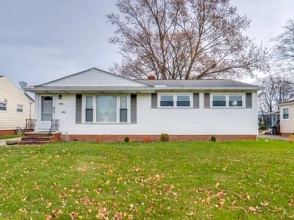 7591 Dawn Haven Dr, Parma, OH 44130