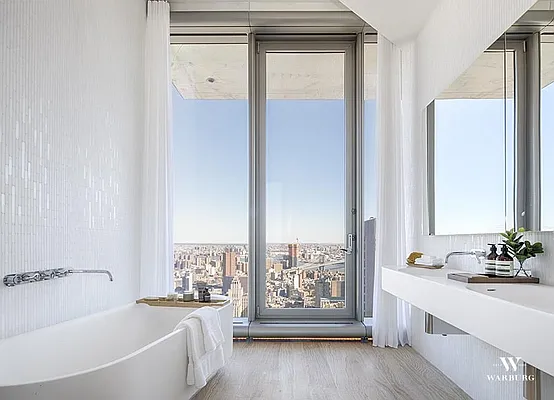 Sold by Warburg | media 33