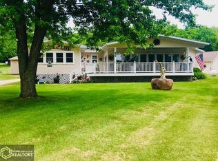 133 Horseshoe Dr, Montezuma, IA 50171