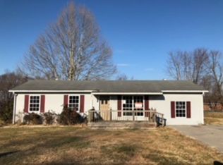 32 Clearview Dr, Slaughters, KY 42456