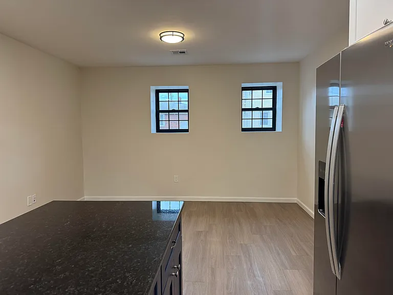 188 Heckel St #1 — Photo 3