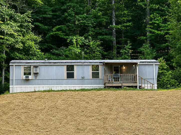 276 Ross Cemetery Rd