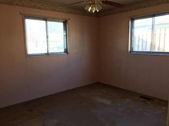 4th image of 518 Lisbon Dr
