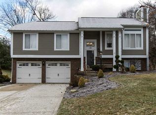 101 Slatewood Ct, Bethel Park, PA 15102