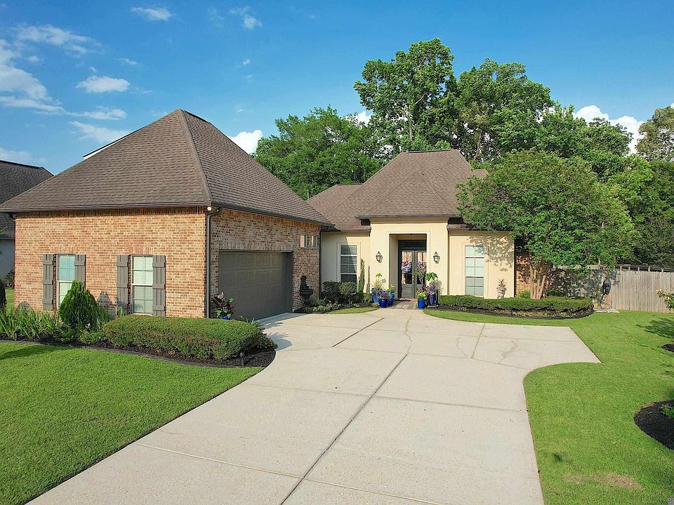 1st image of 16012 Magnolia Trace Pkwy