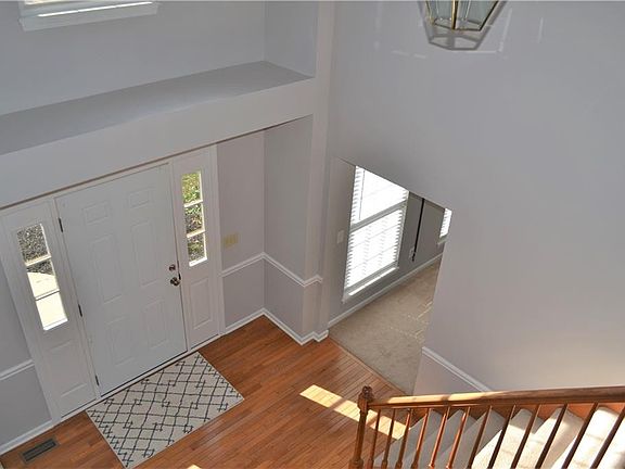 4th image of 7774 Bradford Park Ln