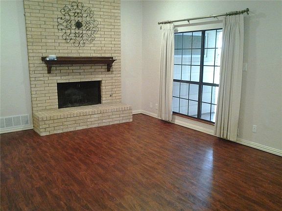 4th image of 2112 El Dorado Way