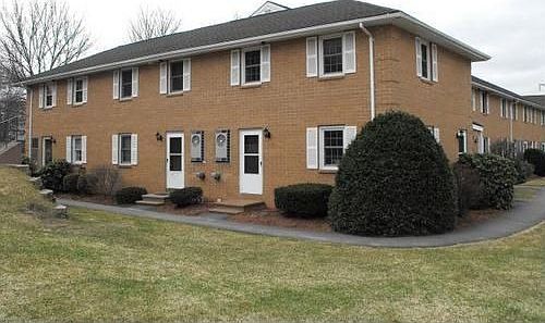 1st image of 815 Elmwood Dr