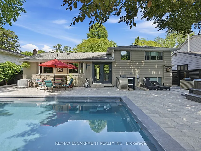 570 Rosedale Cres — Photo 35
