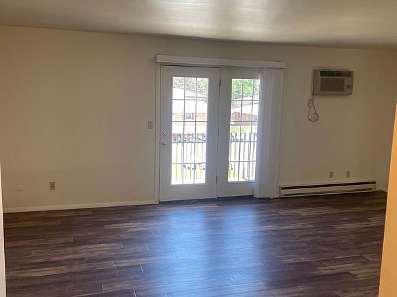 3rd image of 3036 La Salle Ave #3C
