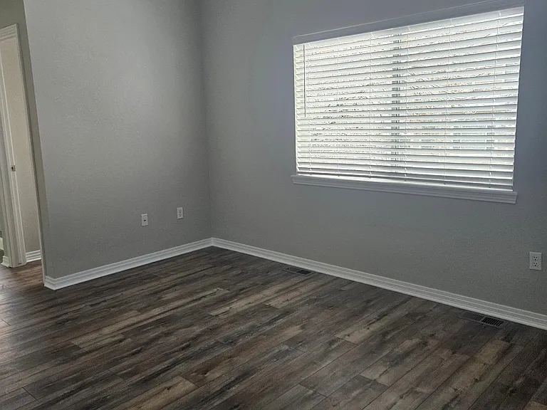 16055 Sequoia Dr — Photo 12