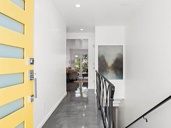 3rd image of 3937 Verdugo View Dr