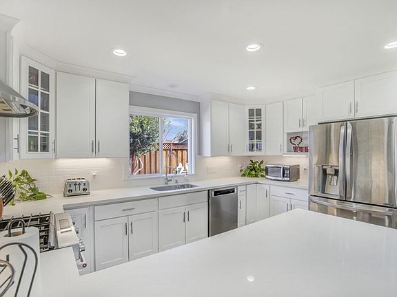 4th image of 1743 Hempstead Pl