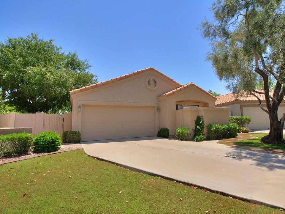 2nd image of 246 E Stonebridge Dr