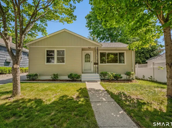 62 Lester Street, New London, CT 06320