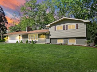 116 Sharon Dr, Dundee, IL 60118