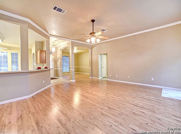 5th image of 6236 Circle Oak Dr