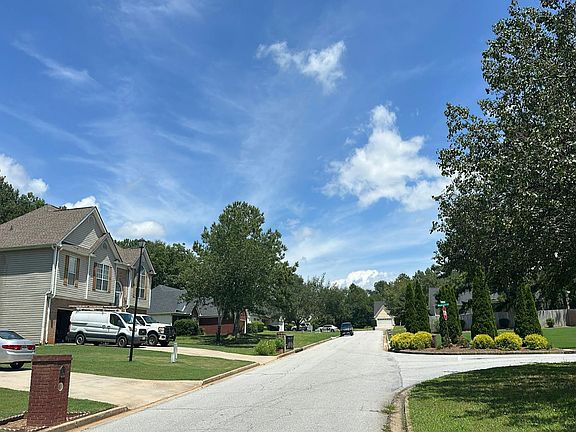 4th image of 30 Greenfield Way