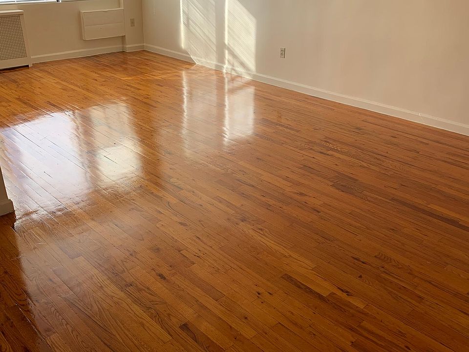 2nd image of 14 Elk St APT 3M