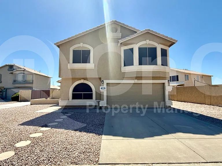 570 S Williams Pl — Photo 1