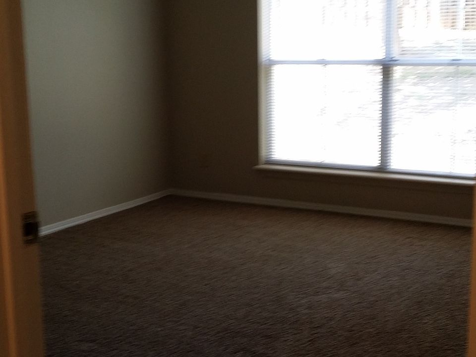 1st image of 1102 W 101st Ter APT A