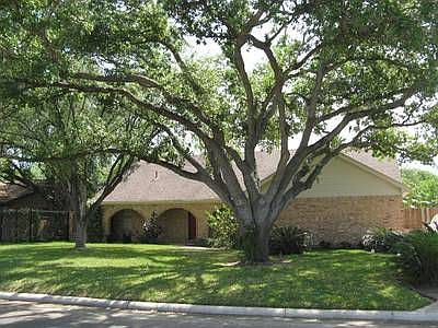 1st image of 722 McKee Dr