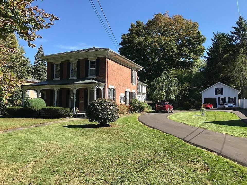37 Central Ave, Fredonia, NY 14063 Zillow